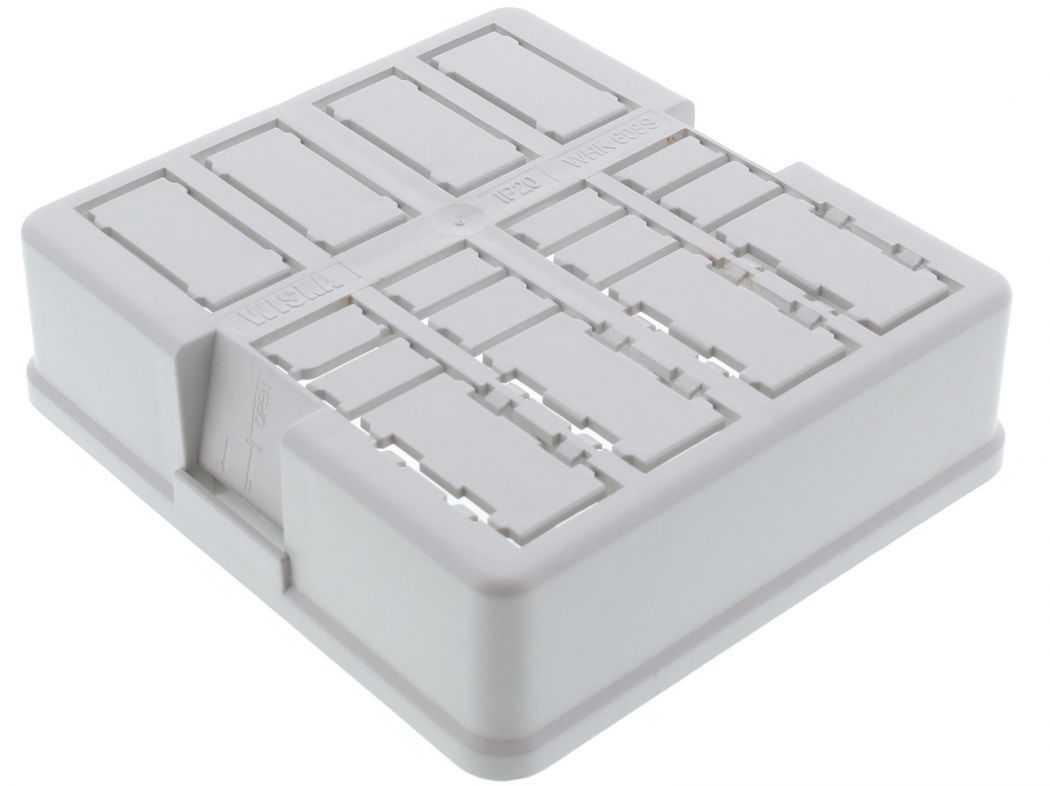 WKH – tapa con ocho perforaciones rectangulares para conectores de instalación de 3, 4 o 5 polos de todos los fabricantes habituales.
