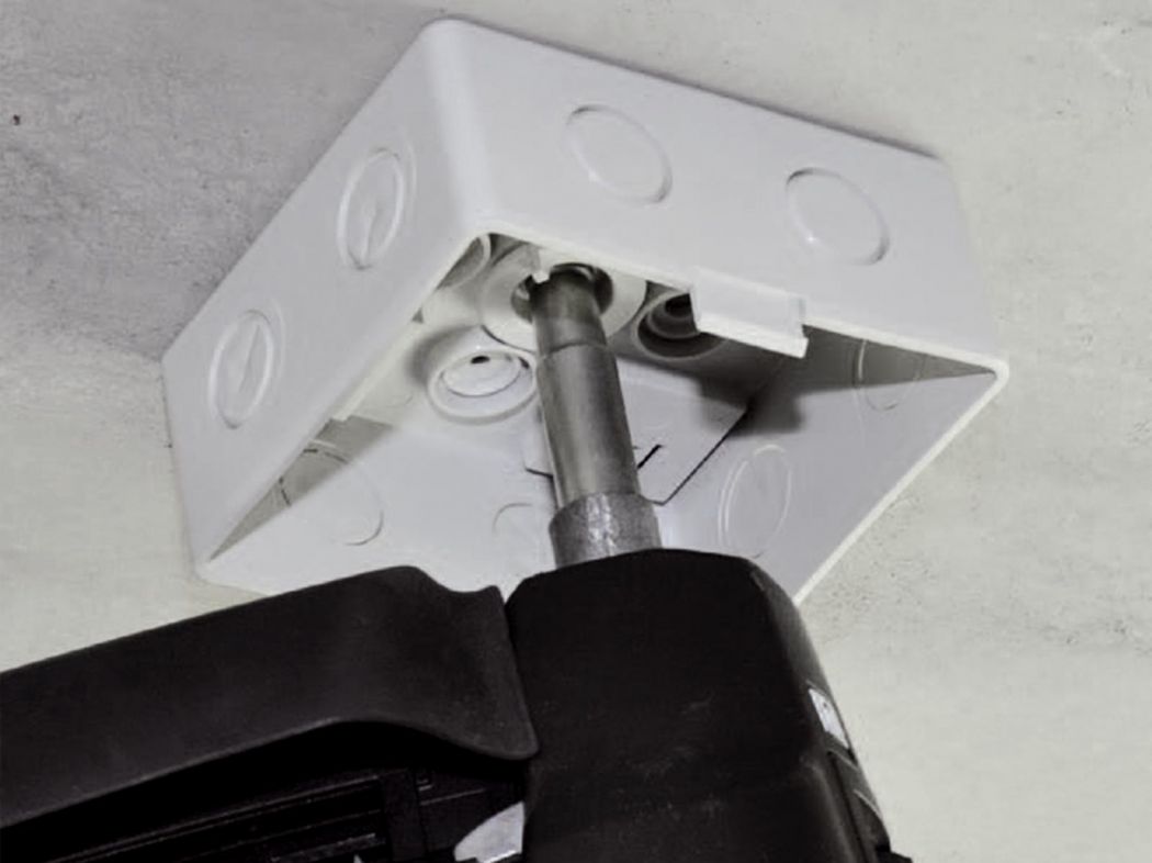 Instalación fácil en paredes o techos.